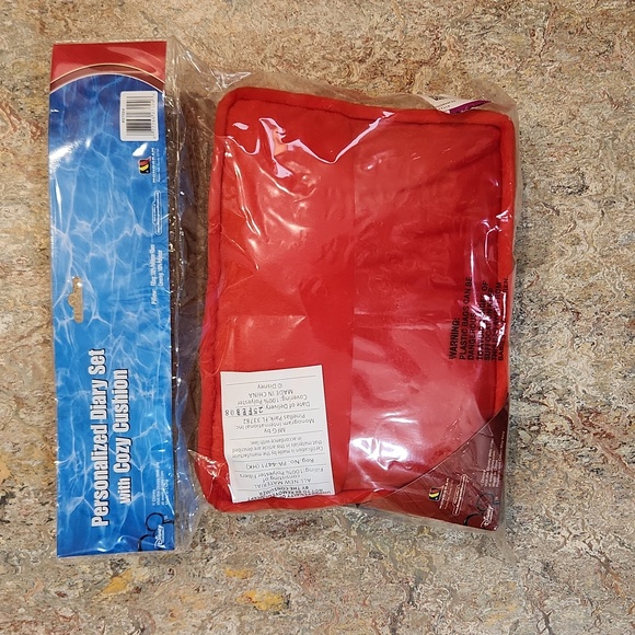 High School Musical diary and cushion collectible. Never opened. - Picture 2 of 2